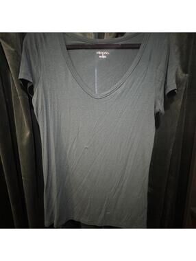 Merona Women's Green and Black Tshirt